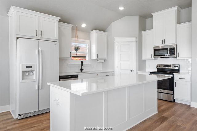 244 Brazos Bend, Snook, TX 77879