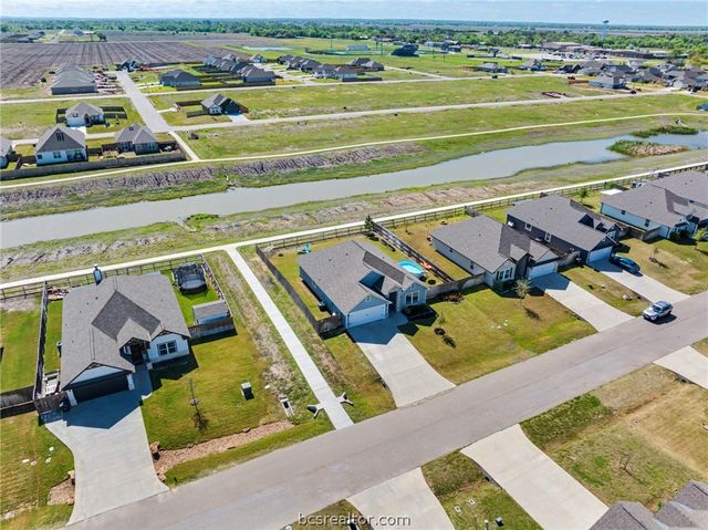 244 Brazos Bend, Snook, TX 77879