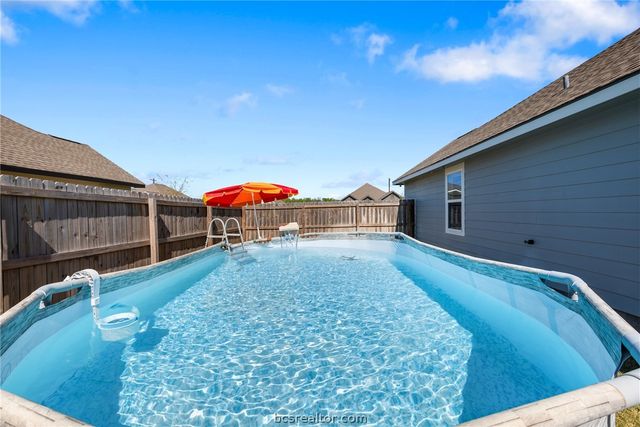 244 Brazos Bend, Snook, TX 77879