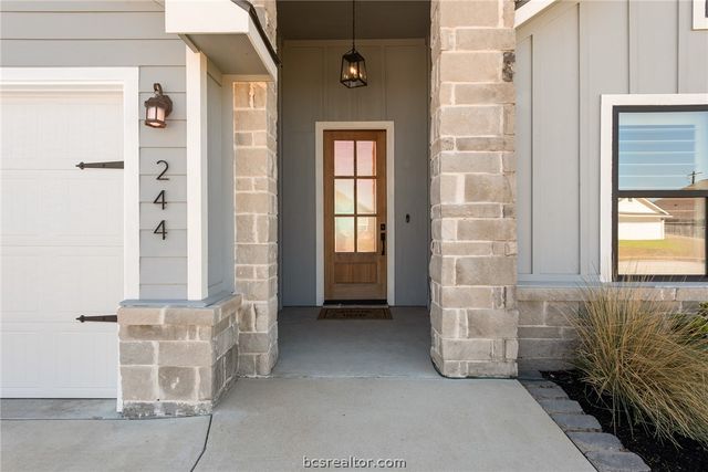 244 Brazos Bend, Snook, TX 77879