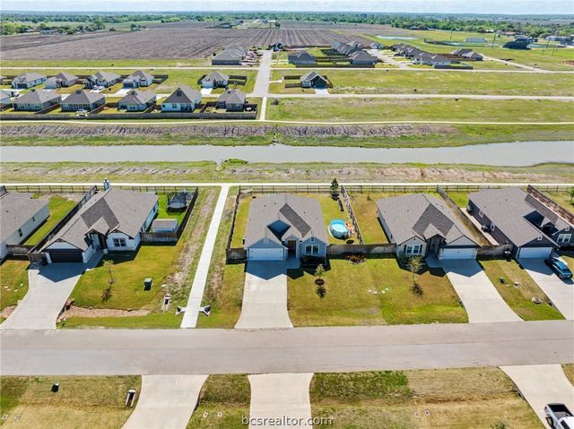244 Brazos Bend, Snook, TX 77879