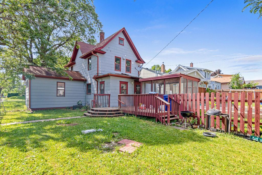 990 Virginia Street, Saint Paul, MN 55117