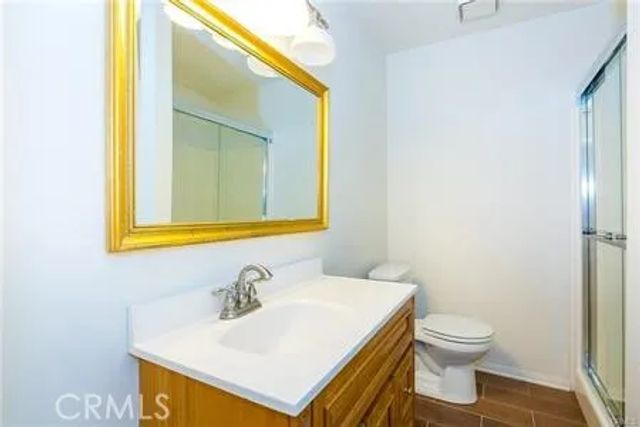 700 W La Veta Avenue R6, Orange, CA 92868