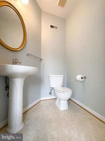9426 SINGLETON PL, Frederick, MD 21704