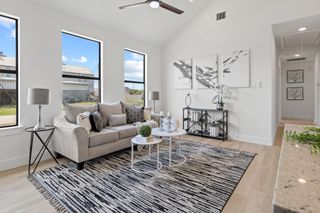 201 S 2nd Street, Beasley, TX 77417