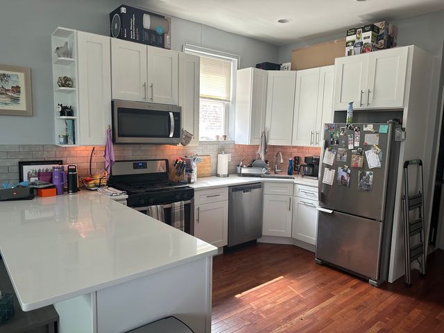 2347 W Thomas Street 3F, Chicago, IL 60622