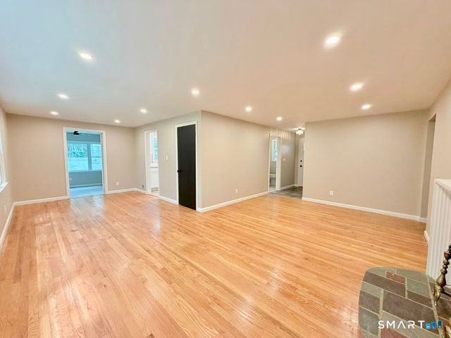 1 Long Hill Terrace, New Haven, CT 06515