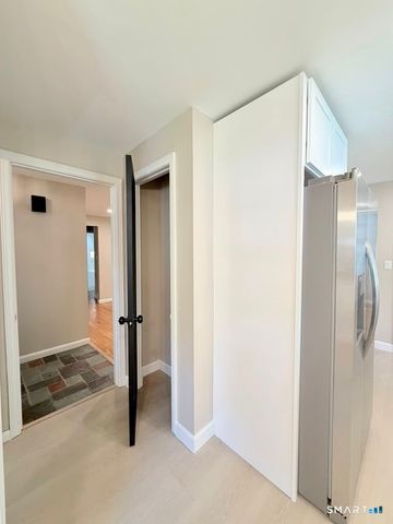1 Long Hill Terrace, New Haven, CT 06515