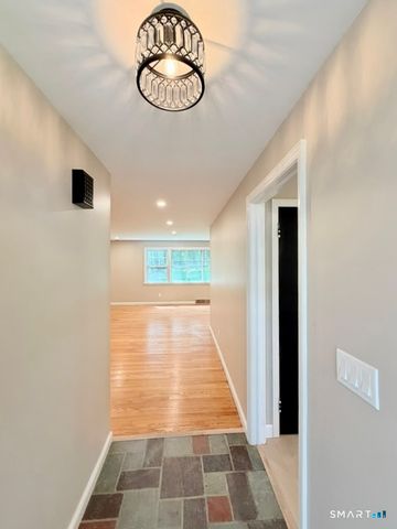 1 Long Hill Terrace, New Haven, CT 06515