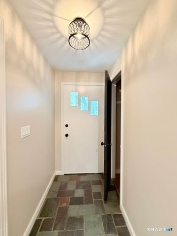 1 Long Hill Terrace, New Haven, CT 06515
