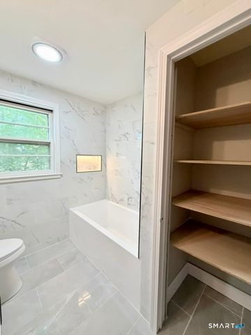 1 Long Hill Terrace, New Haven, CT 06515