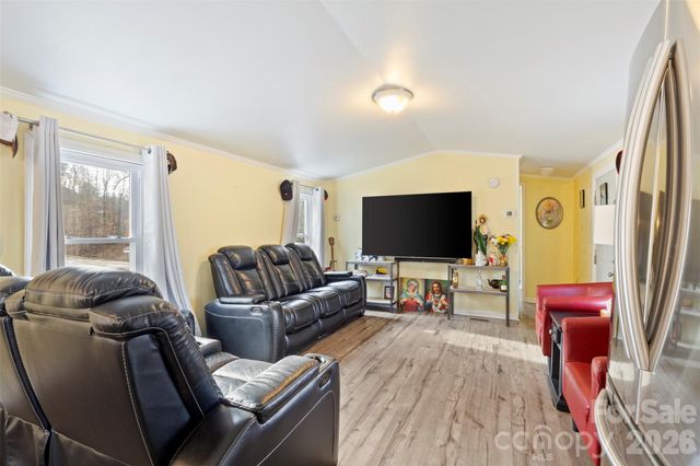 500 White Jenkins Road, Bessemer City, NC 28016