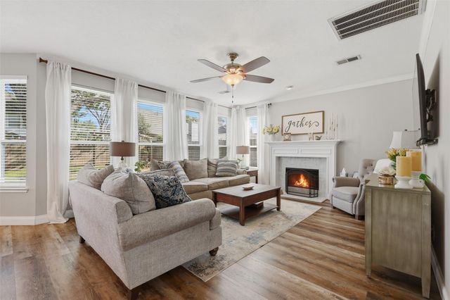 2401 Evergreen Drive, Pearland, TX 77581