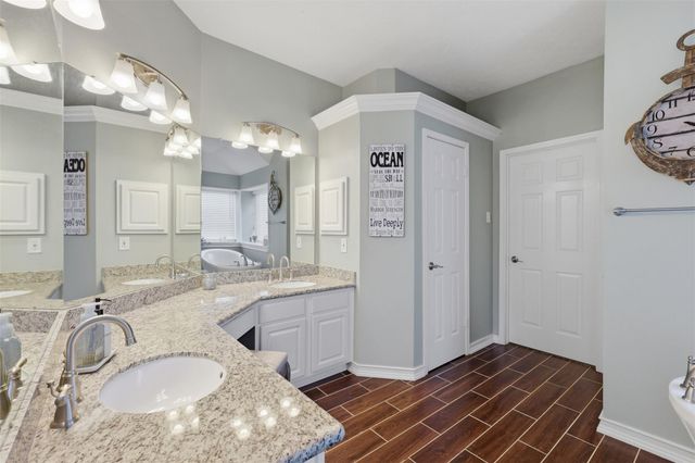 2401 Evergreen Drive, Pearland, TX 77581