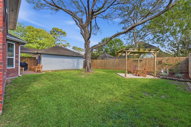 2401 Evergreen Drive, Pearland, TX 77581