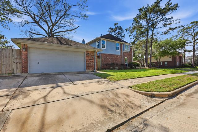 2401 Evergreen Drive, Pearland, TX 77581