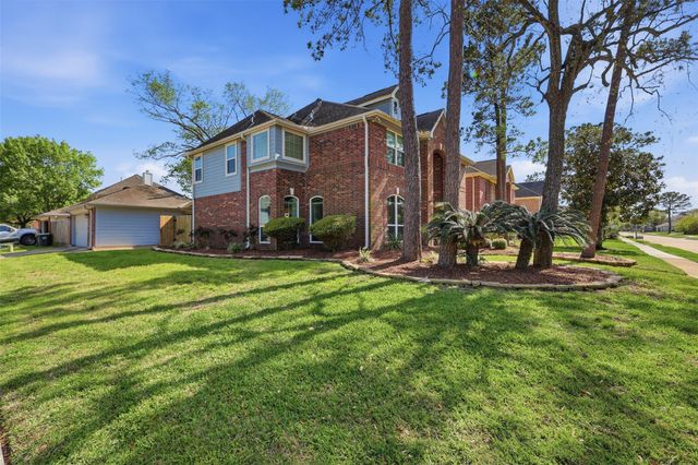 2401 Evergreen Drive, Pearland, TX 77581