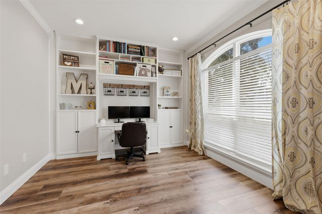 2401 Evergreen Drive, Pearland, TX 77581