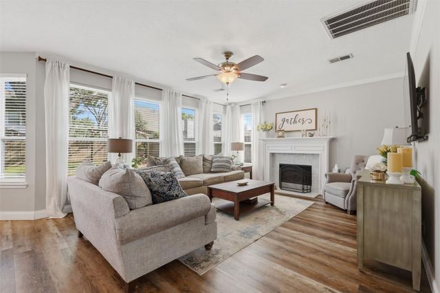 2401 Evergreen Drive, Pearland, TX 77581