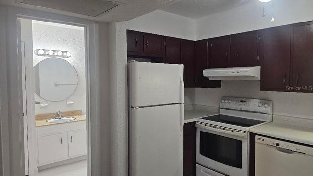 10365 PARADISE BOULEVARD 10, Treasure Island, FL 33706