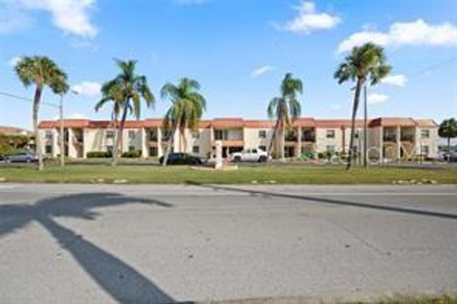 10365 PARADISE BOULEVARD 10, Treasure Island, FL 33706