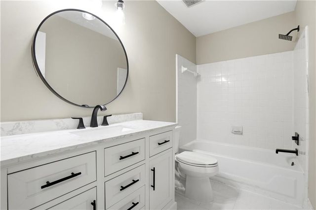 5580 N Hillbrooke Trace, Johns Creek, GA 30005