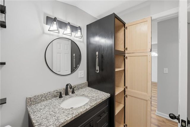 690 NE County Rd 15504 Road, Archie, MO 64725