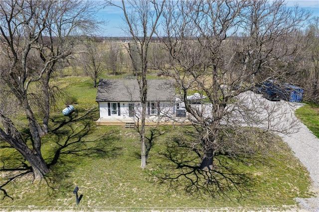 690 NE County Rd 15504 Road, Archie, MO 64725