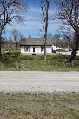 690 NE County Rd 15504 Road, Archie, MO 64725