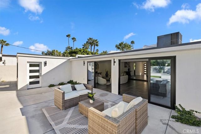 218 E Ocotillo Avenue, Palm Springs, CA 92264