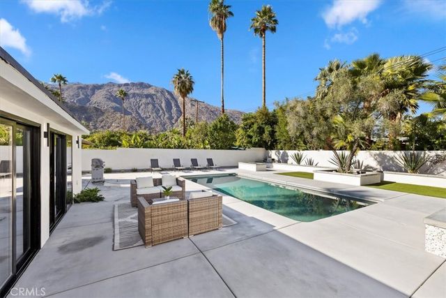 218 E Ocotillo Avenue, Palm Springs, CA 92264