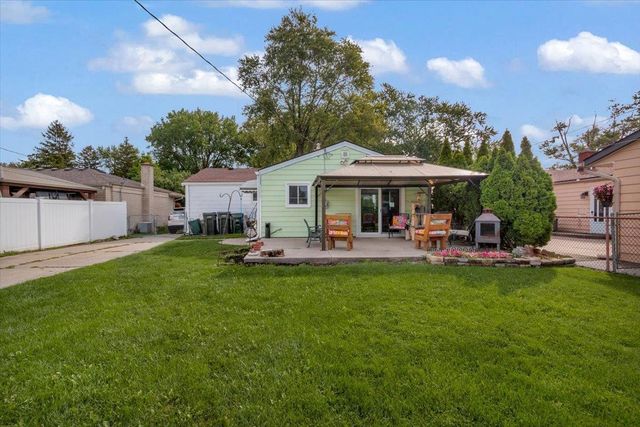 28101 Nieman Street, Saint Clair Shores, MI 48081