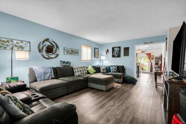 28101 Nieman Street, Saint Clair Shores, MI 48081