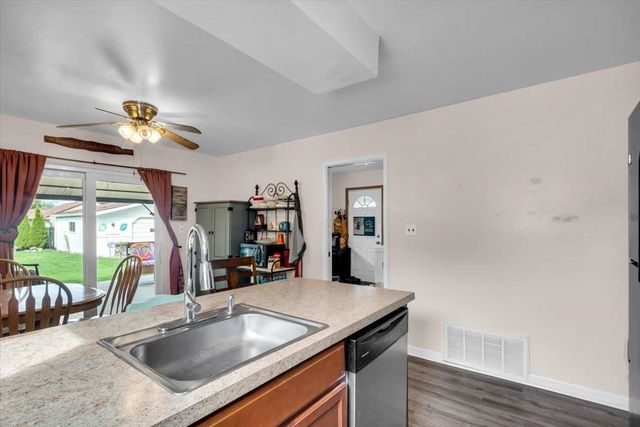 28101 Nieman Street, Saint Clair Shores, MI 48081