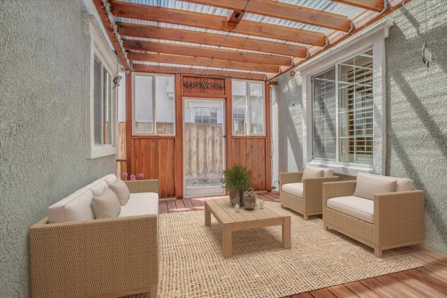 828 W Simplicidad St, Mountain House, CA 95391