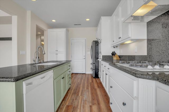 828 W Simplicidad St, Mountain House, CA 95391