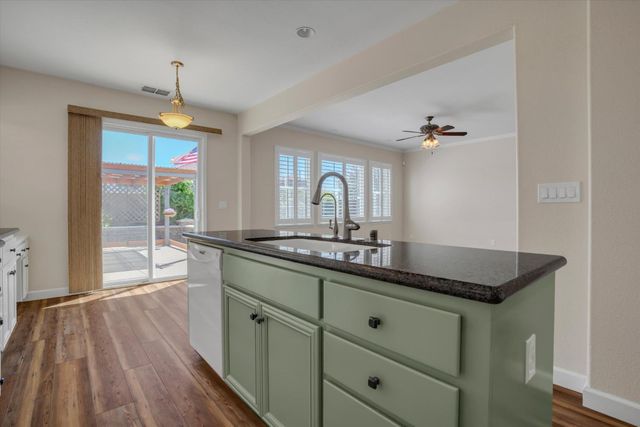 828 W Simplicidad St, Mountain House, CA 95391