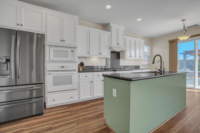 828 W Simplicidad St, Mountain House, CA 95391