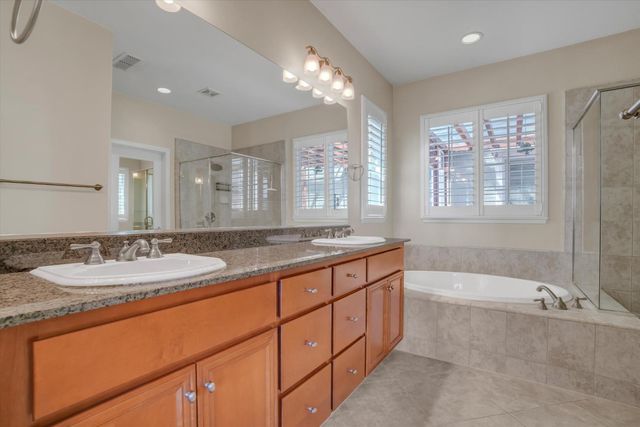 828 W Simplicidad St, Mountain House, CA 95391