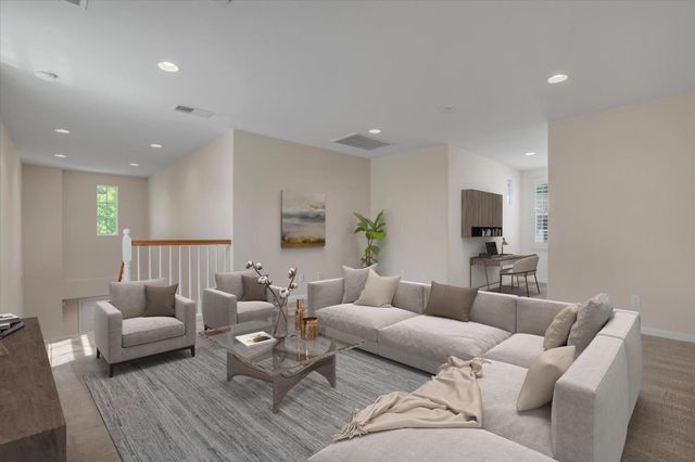 828 W Simplicidad St, Mountain House, CA 95391