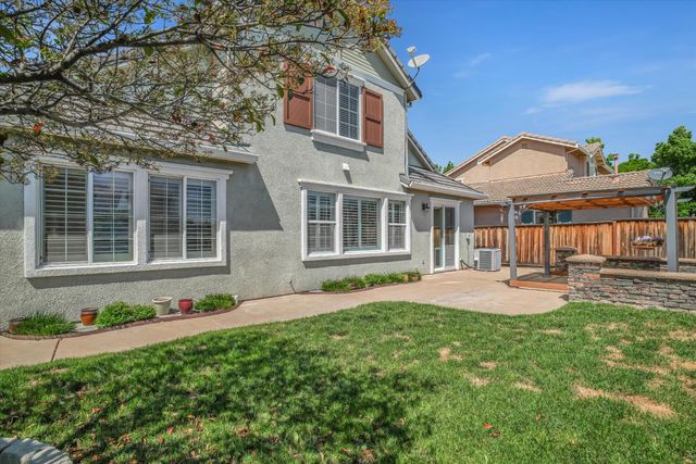 828 W Simplicidad St, Mountain House, CA 95391