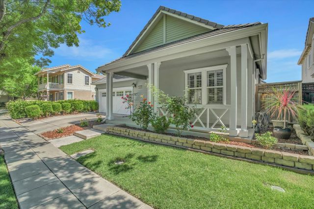 828 W Simplicidad St, Mountain House, CA 95391