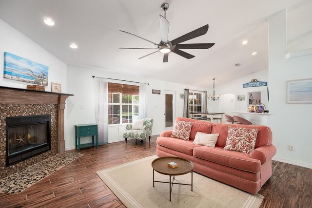 6612 Fairmont Street, Navarre, FL 32566