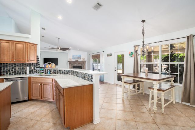 6612 Fairmont Street, Navarre, FL 32566