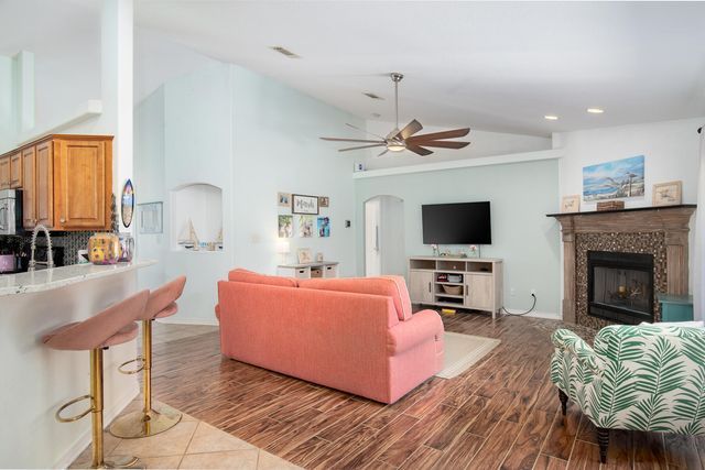 6612 Fairmont Street, Navarre, FL 32566