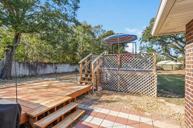 6612 Fairmont Street, Navarre, FL 32566