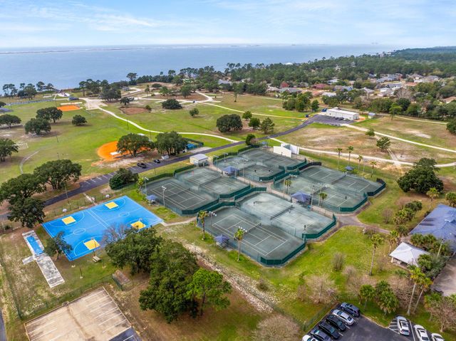 6612 Fairmont Street, Navarre, FL 32566