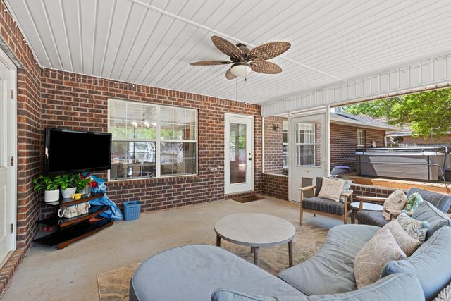 6612 Fairmont Street, Navarre, FL 32566