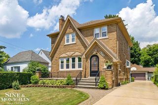 432 Calvin Avenue, Grosse Pointe Farms, MI 48236
