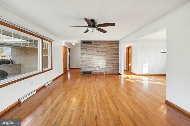 41 CITADEL DR, Camp Hill, PA 17011